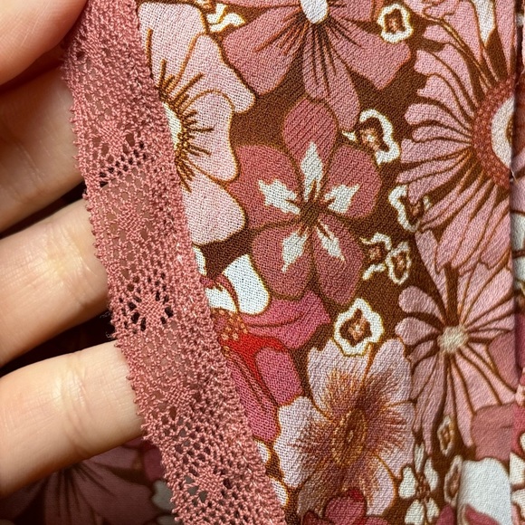 Aritzia Wilfred - Floral Eden Pink Long Sleeve V-Neck Bohemian Blouse in Size M - Picture 12 of 14